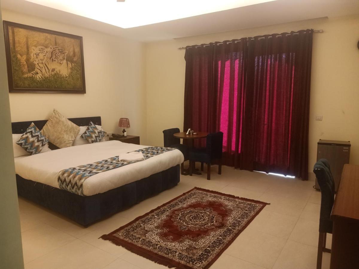 Hotel The Am Bliss Gurgaon Eksteriør billede
